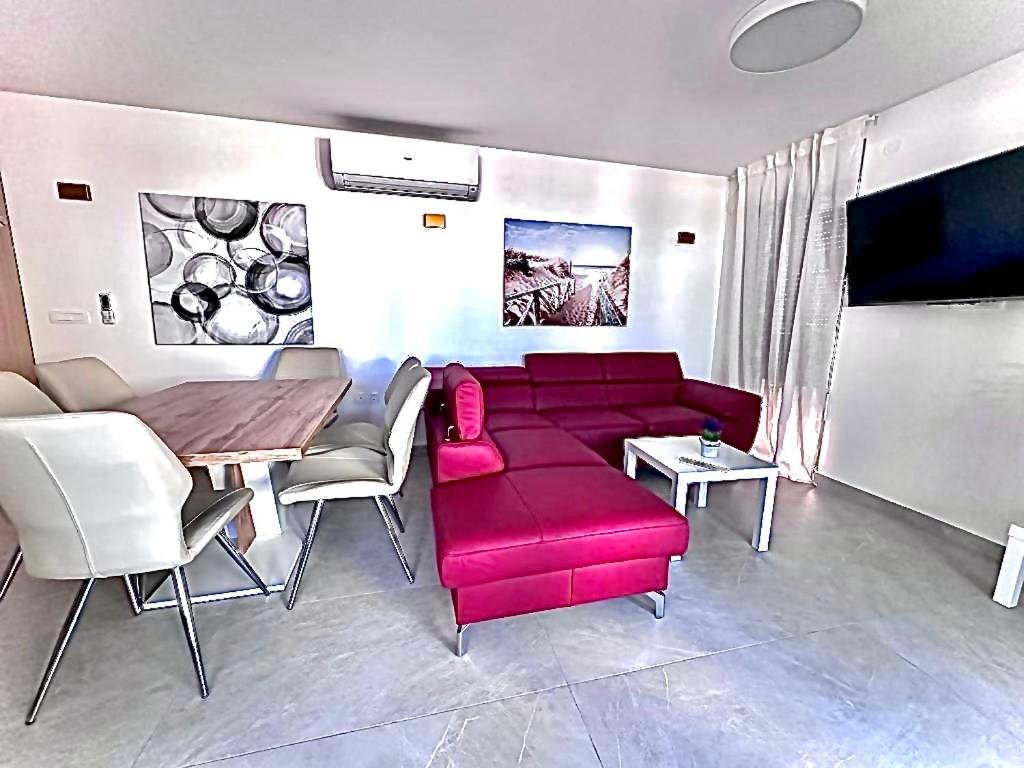 Luxury Apartments Marty Malinska Exterior photo